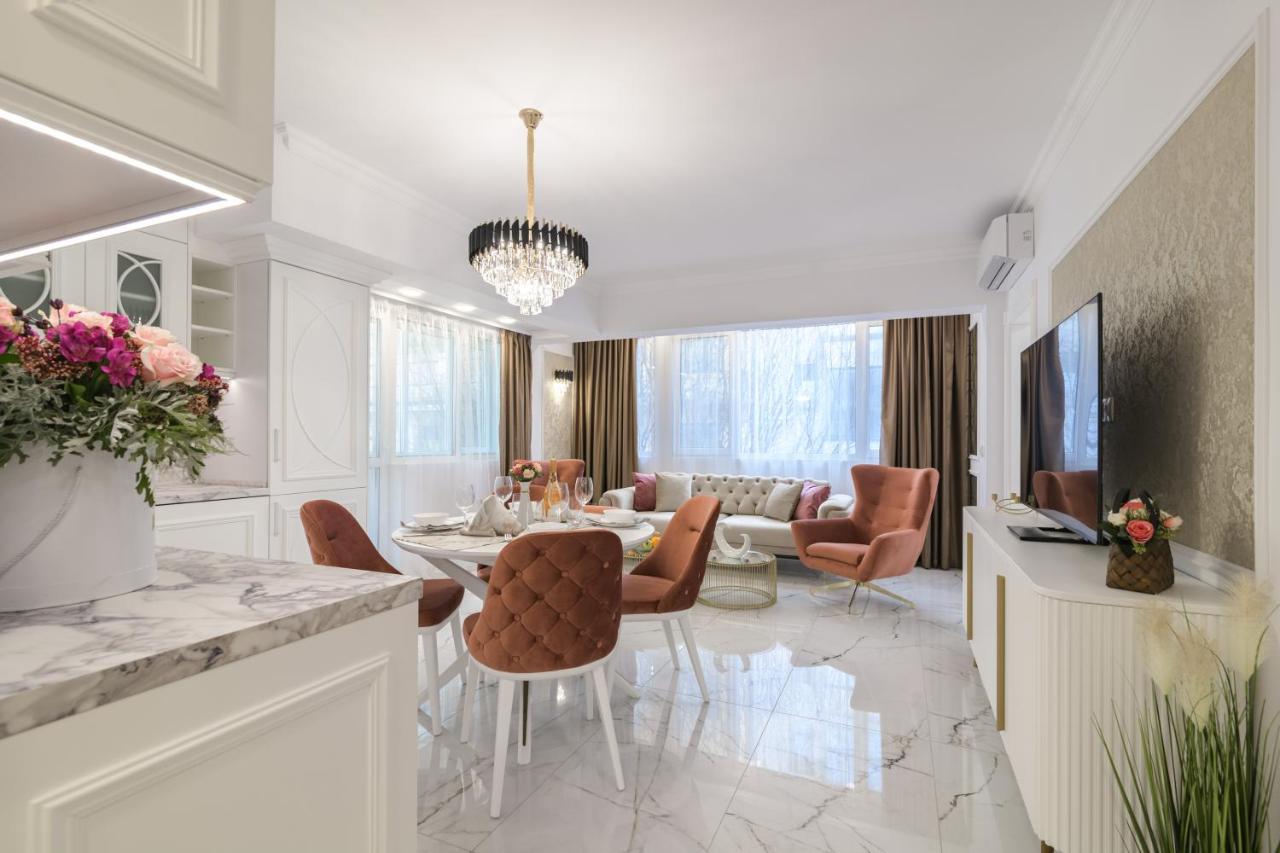 Лукс На Море Luxury Apartment In Downtown With Garage Varna Eksteriør bilde